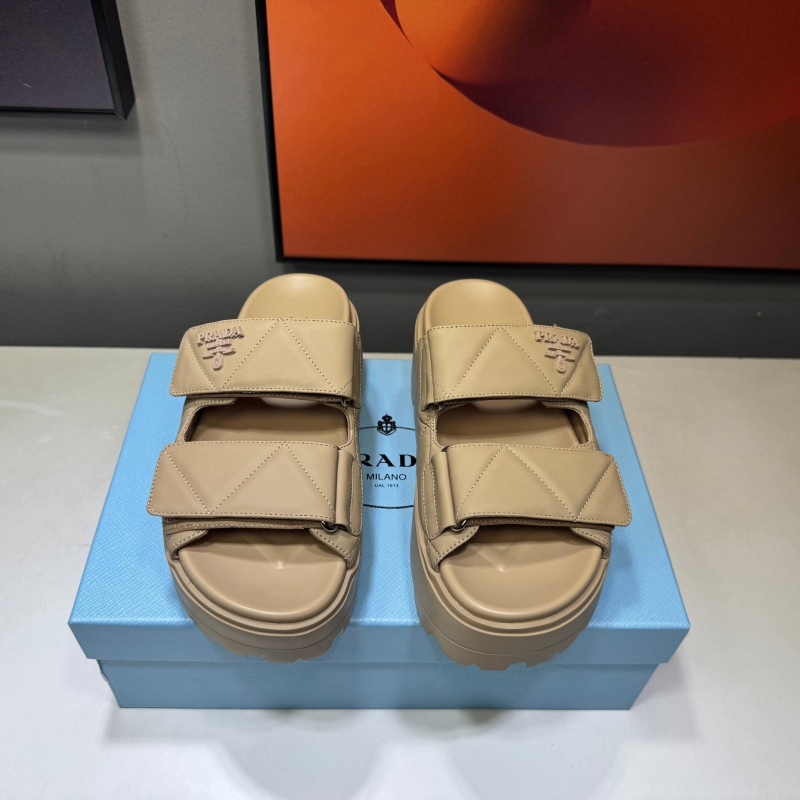 Pra*a slippers